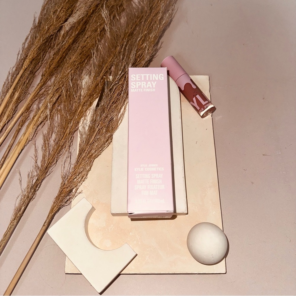 KYLIE COSMETICS Setting Spray